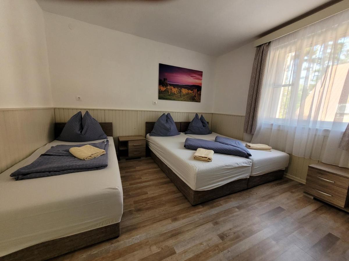 Villa Adele Siofok Ngoại thất bức ảnh